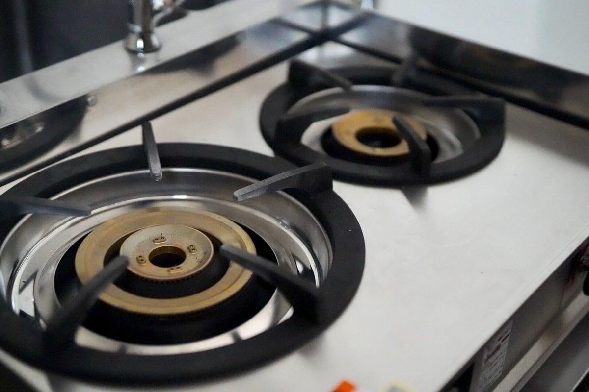 業務用の二口ガスコンロです。火力は合わせて14.5kwあります。