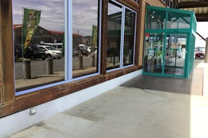 【ダイナム島根益田店】キッチンカーやプロモーションに最適なアミューズメント施設のイベントスペース