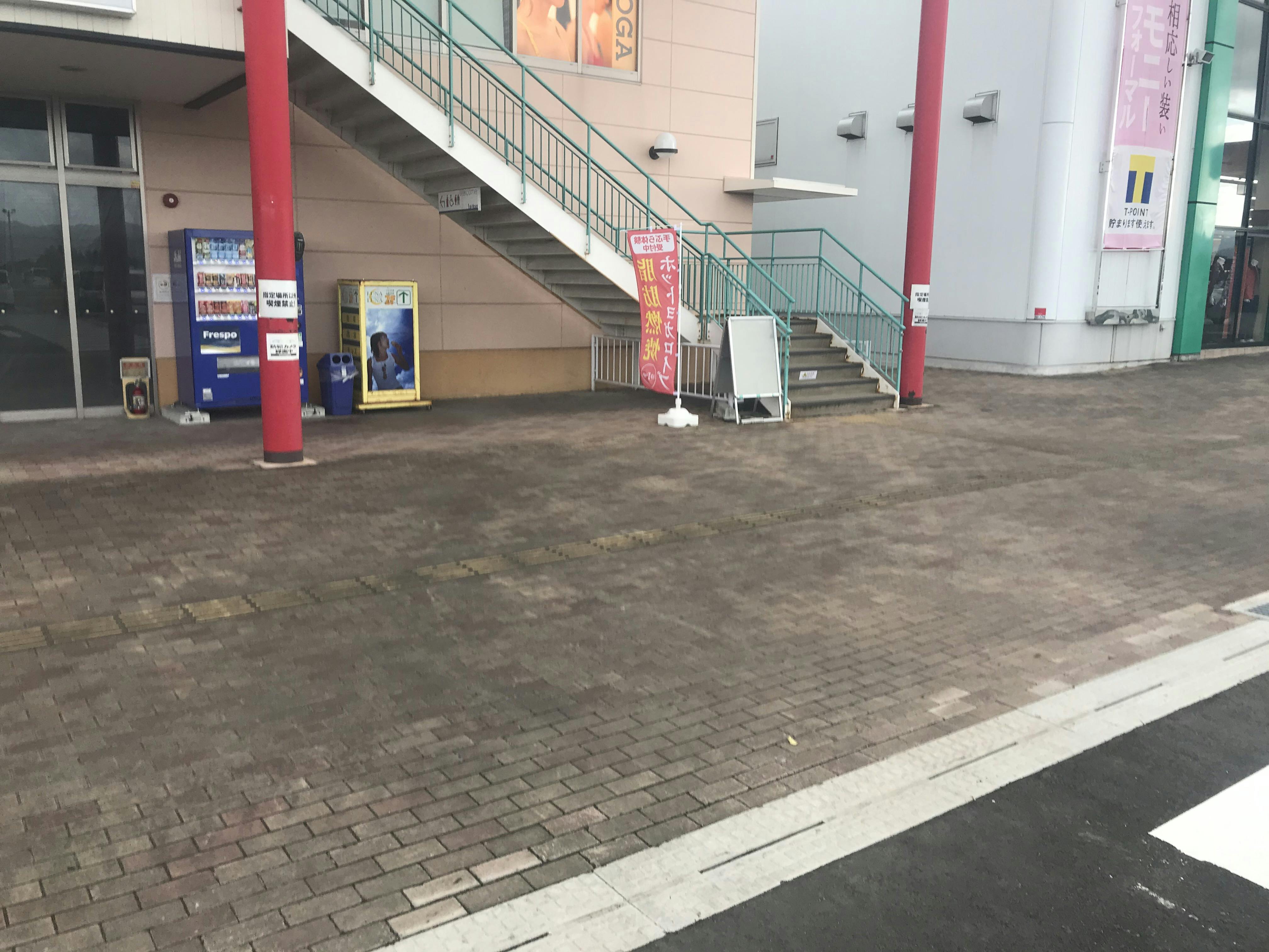 【フレスポ山形北】プロモーションやキッチンカー利用が可能な屋外スペース3の画像