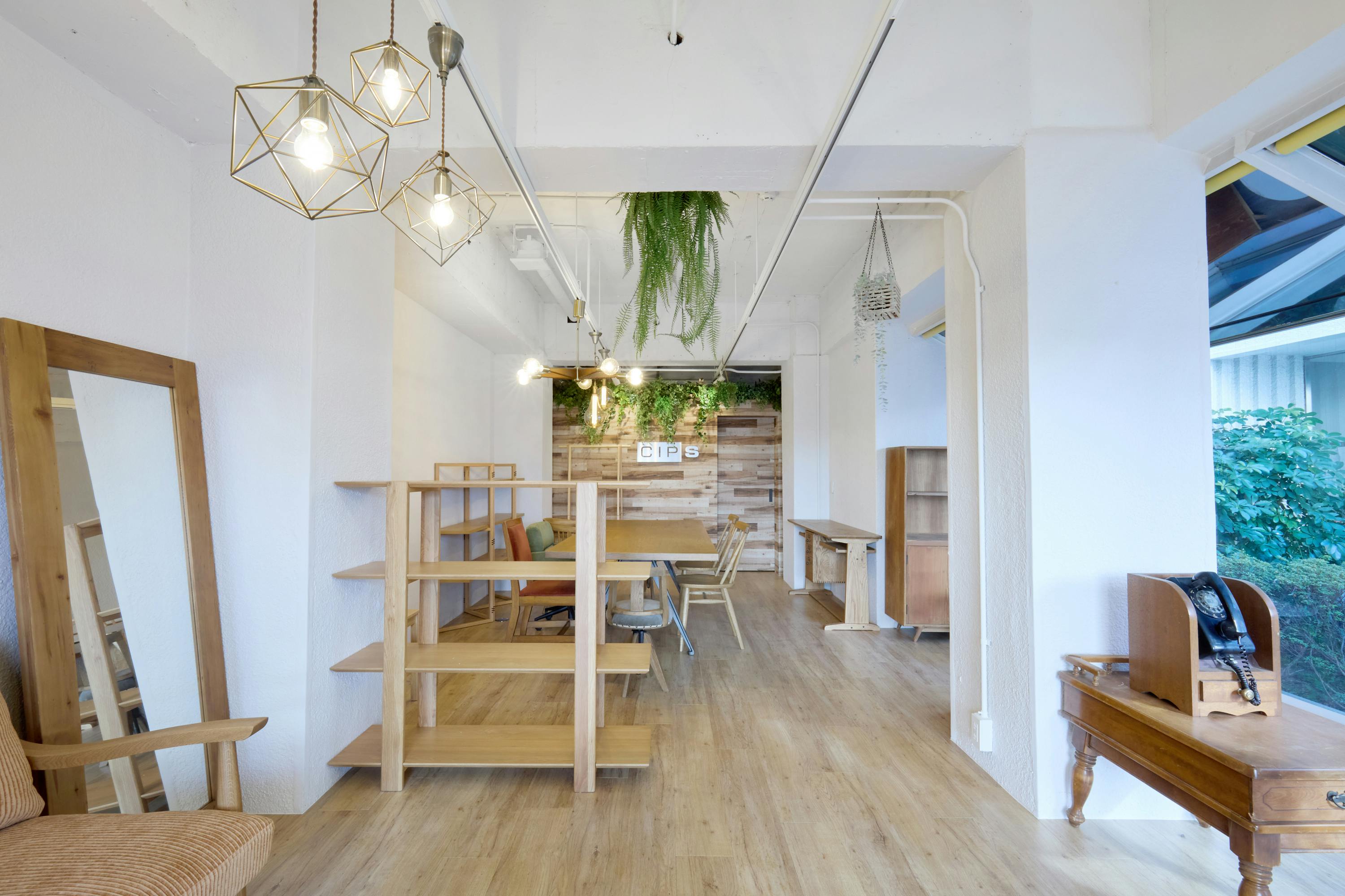 【大阪天満宮駅3分】ポップアップストアや展示会に最適な視認性抜群路面に面した木のぬくもりを感じられるレンタルスペース