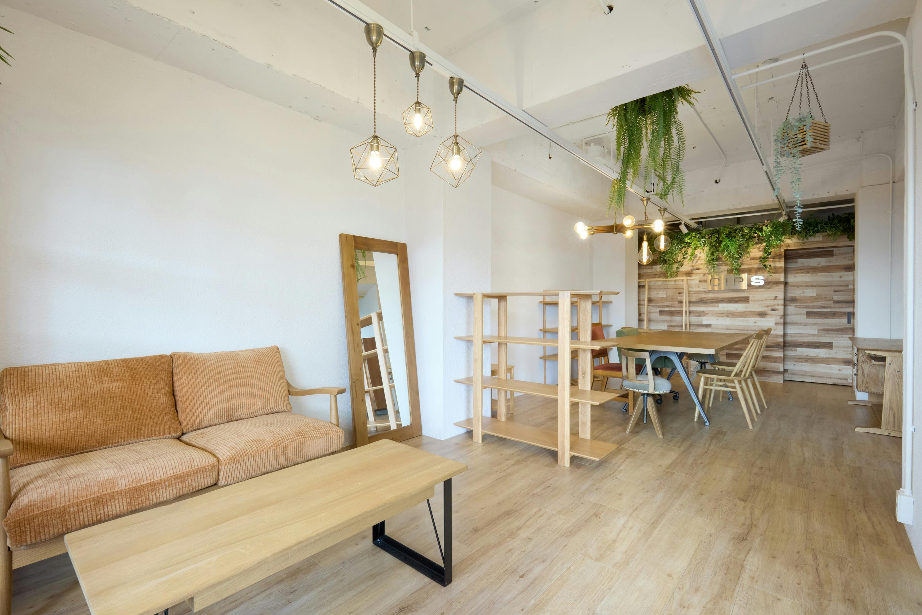 【大阪天満宮駅3分】ポップアップストアや展示会に最適な視認性抜群路面に面した木のぬくもりを感じられるレンタルスペース