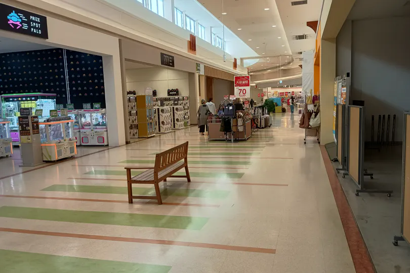 【イオンスーパーセンター十和田】専門店北入口横 ② 販促プロモーションや物販に最適なスーパー店内催事イベントスペース