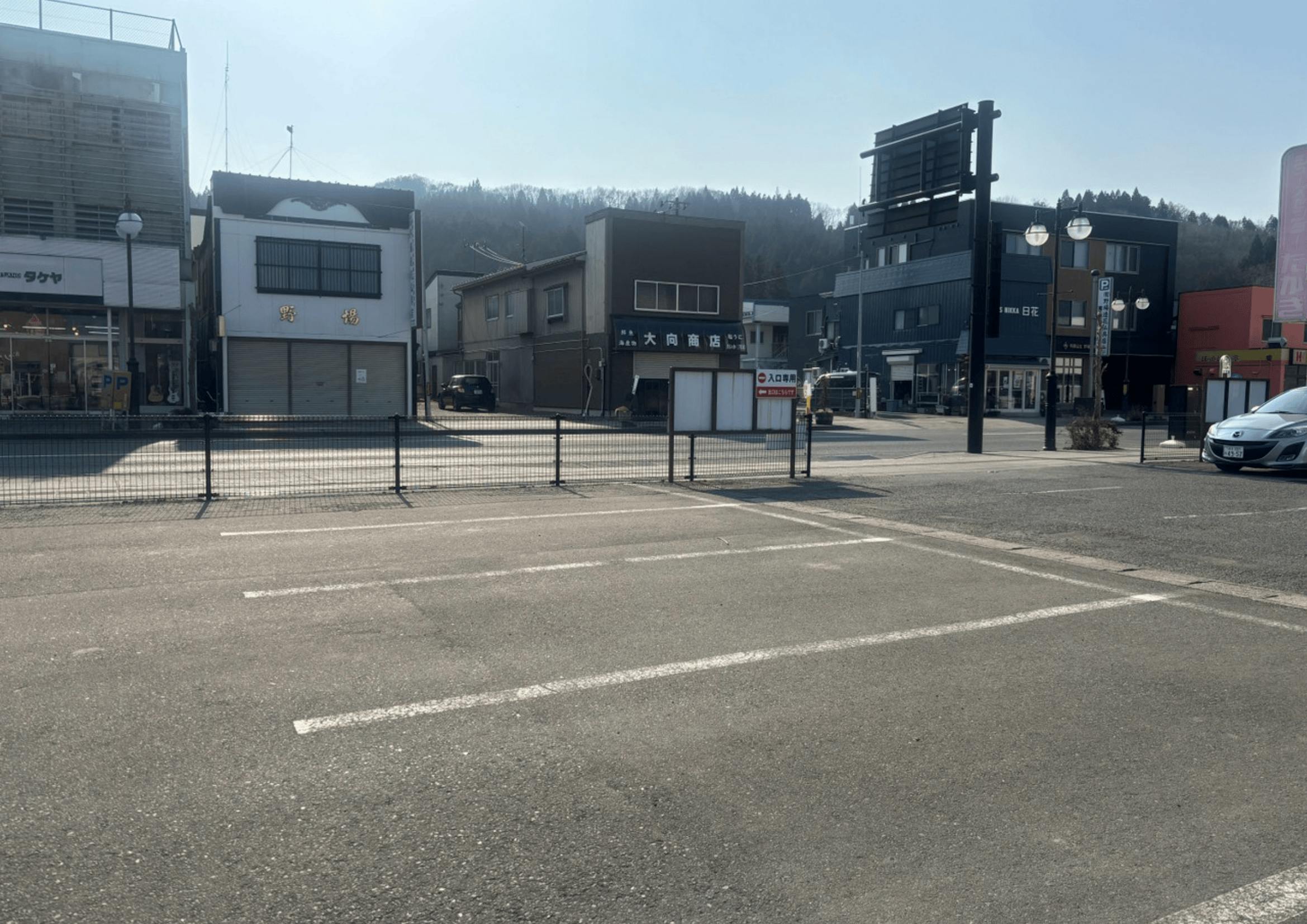 【ホソタ薬局】ポップアップストアやキッチンカー出店に最適な屋外駐車場スペース