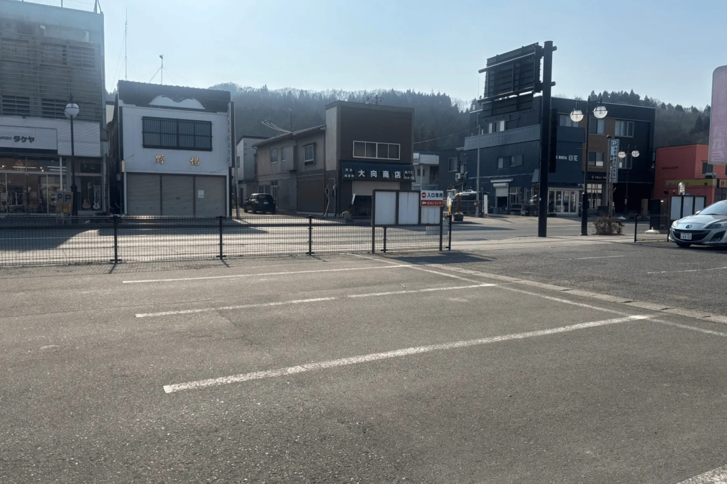 【ホソタ薬局】ポップアップストアやキッチンカー出店に最適な屋外駐車場スペース