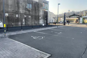 【ホソタ薬局】ポップアップストアやキッチンカー出店に最適な屋外駐車場スペース