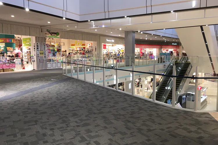 【イオンモール常滑】スカイブリッジC (クローバー前)