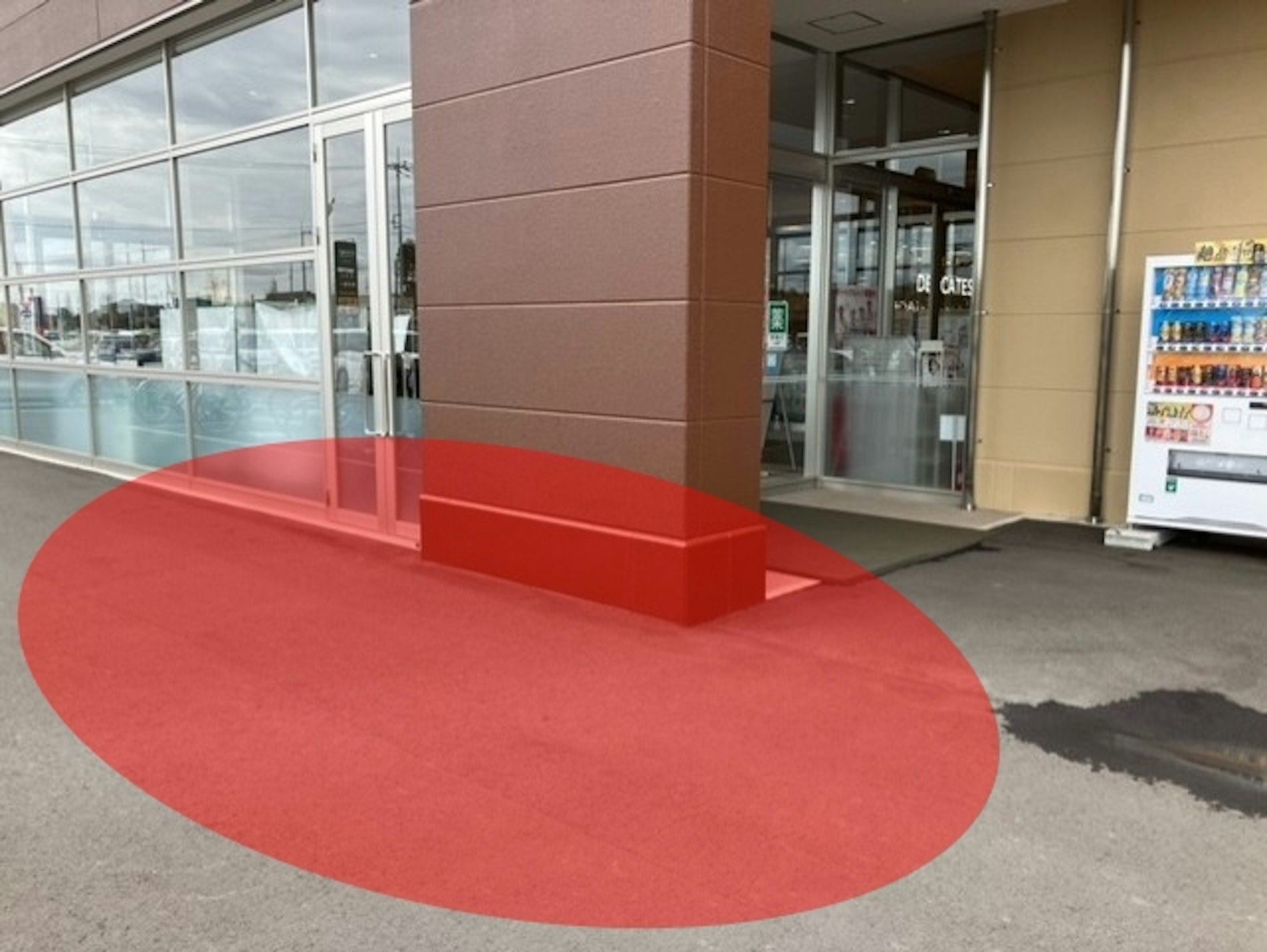 【ベイシア Foods Park 阿見店】キッチンカーや各種プロモーションに最適な屋外軒下イベントスペース