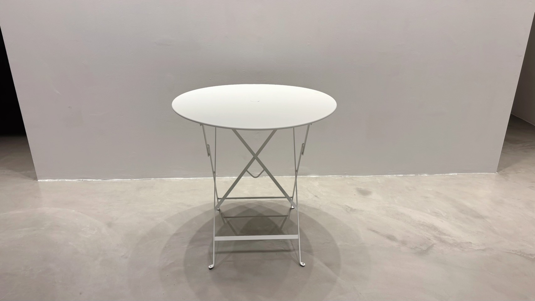 【表参道並木通りから1分／138㎡】展示会・ポップアップ・個展に最適！天井高4.7mの専用エントランスが印象的なギャラリースペース