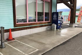 【ダイナム新潟南魚沼店ゆったり館】キッチンカーでの出店に最適なアミューズメント施設の駐車場イベントスペース