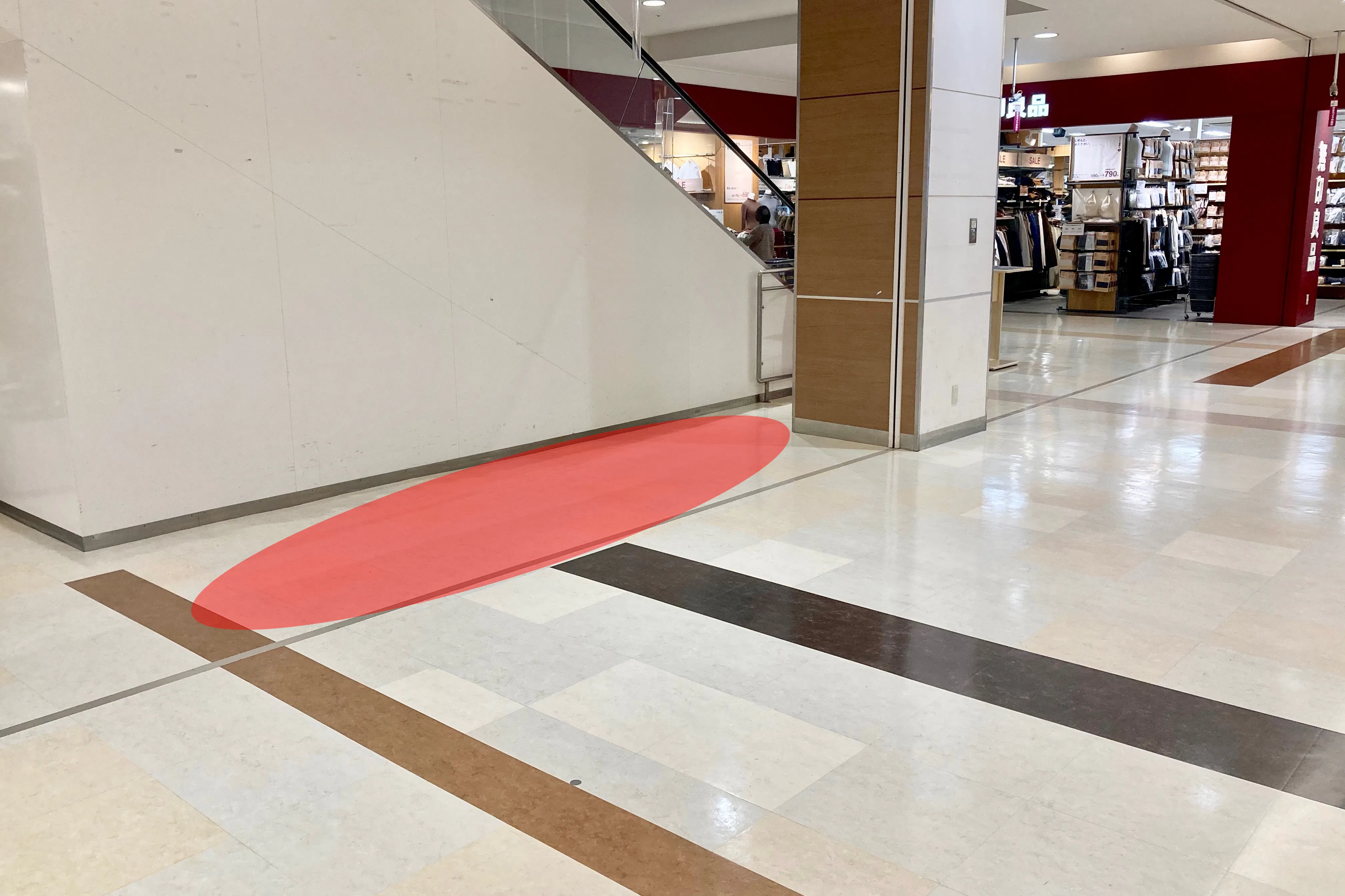 【イオン秦野】ポップアップストアやプロモーションに最適な1F地域密着型のショッピングセンター1階エスカレーター横のイベントスペース