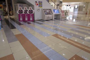 【イオンモールかほく】各種プロモーションや物販、食物販のポップアップストアに最適な1F アクアコート催事イベントスペース