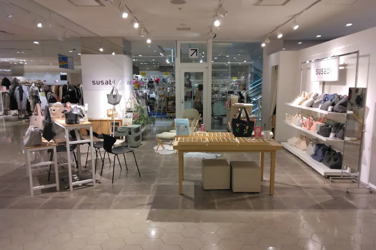 3Fフロアに上がってきてすぐの好立地!