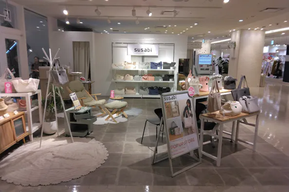 【博多マルイ】3階 カレンダリウムD01【物販・PRイベント】エスカレーター横の人通りの多いスペース