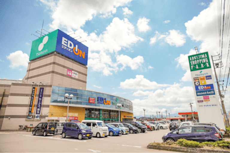 【青木島ショッピングパーク】キッチンカーや屋外型イベントに最適なエントランス付近の通行量の多いの高いイベントスペース(屋外A区画)の画像3