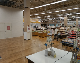 【イオンスタイル矢巾】イートインスペース前 販促プロモーションや物販に最適なスーパー店内催事イベントスペース