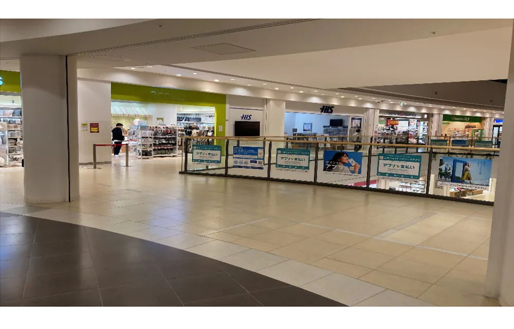 【ららぽーと横浜】3階 ノースカーブモール入口