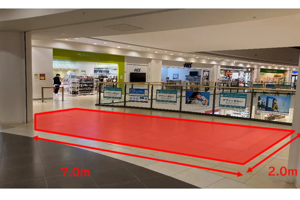【ららぽーと横浜】3階 ノースカーブモール入口