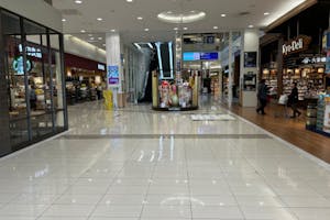 【イオンモール京都五条】1F 専門店南入口
