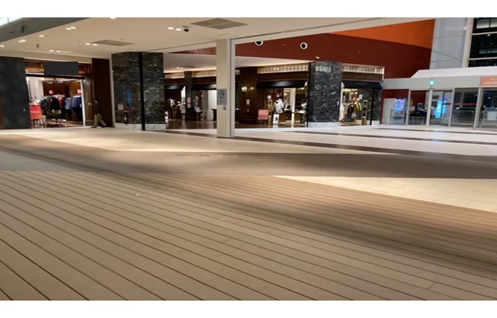 【アーバンドック ららぽーと豊洲】センターエントランス