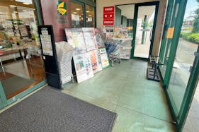 【ブックマンズアカデミー前橋店】キャンペーンやプロモーションに最適!県内最大級書店の広々とした風除室スペース