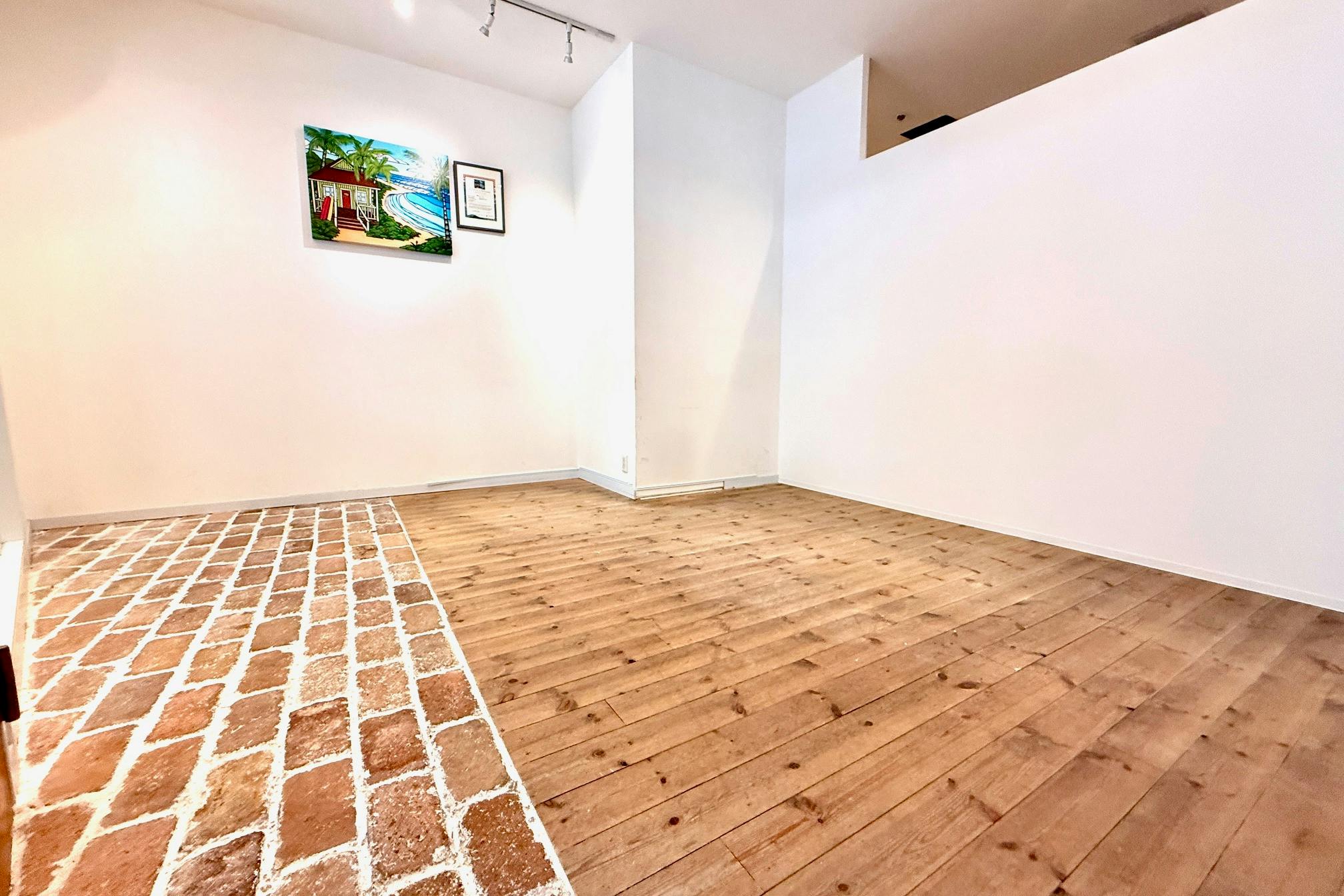 【北新地駅1分】展示会やポップアップストアに適した北新地駅目の前の路面イベントスペース