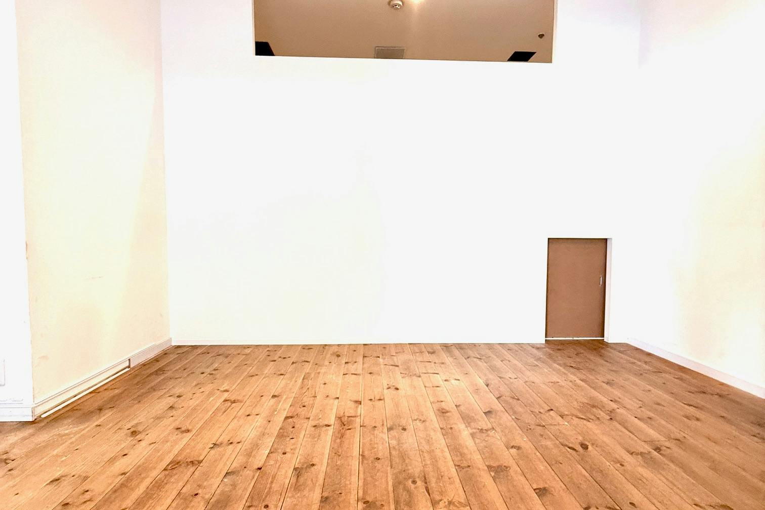 【北新地駅1分】展示会やポップアップストアに適した北新地駅目の前の路面イベントスペース