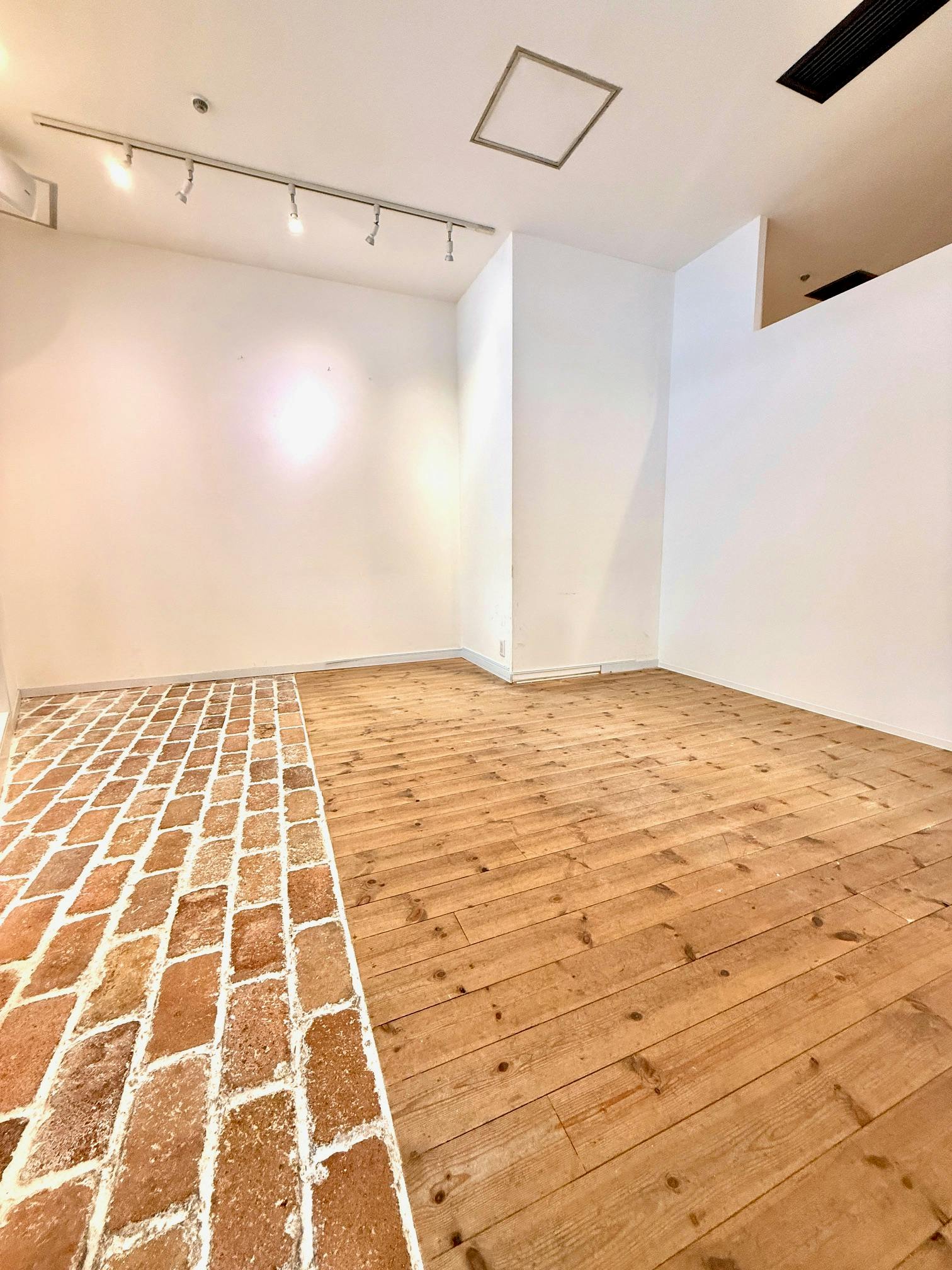 【北新地駅1分】展示会やポップアップストアに適した北新地駅目の前の路面イベントスペース