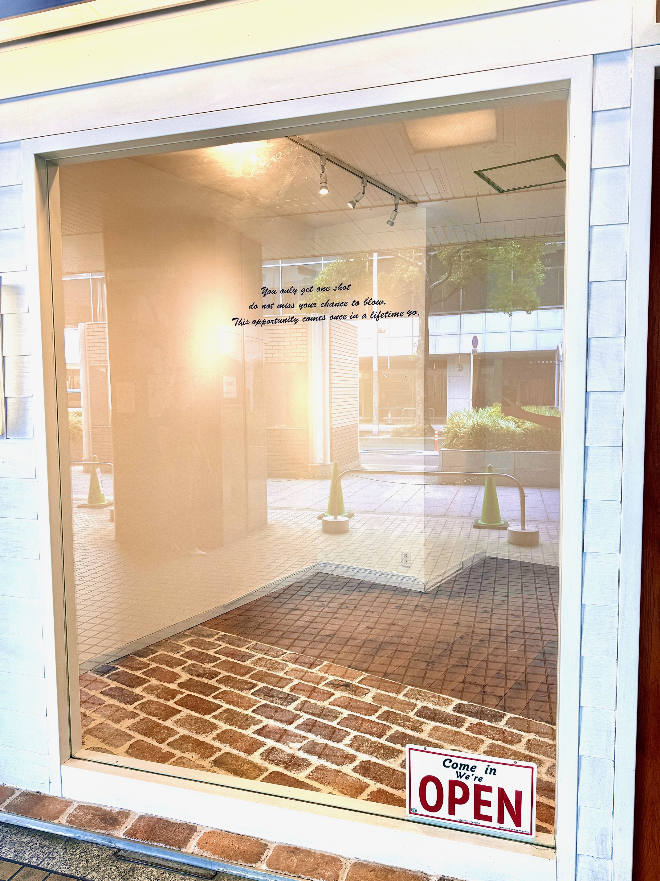 【北新地駅1分】展示会やポップアップストアに適した北新地駅目の前の路面イベントスペース