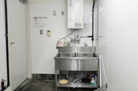 【草加マルイ】1階 カレンダリウムF03【食物販】お客さまの目に留まりやすいイートインスペース前の区画