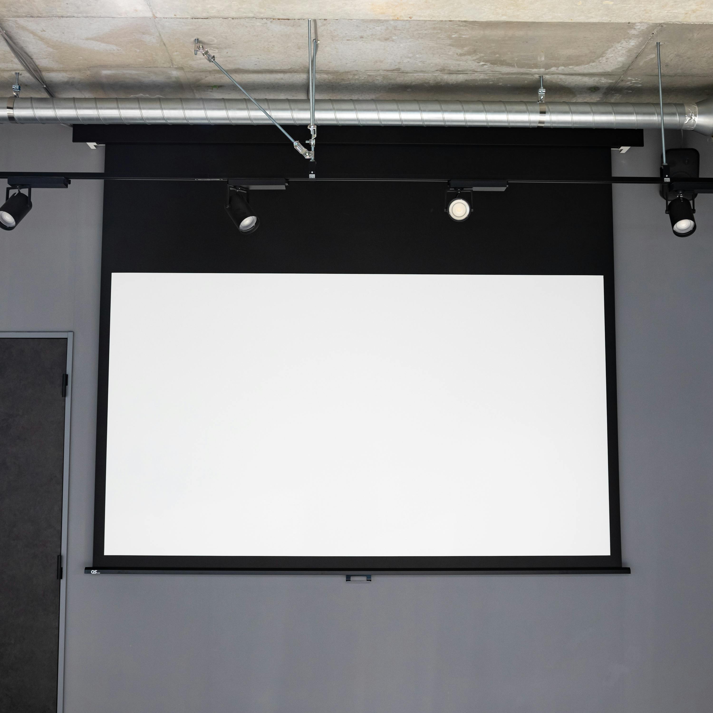 【北参道駅10分】展示会や撮影、レセプションパーティー等に最適なグレーと黒のシックな空間が特徴的なスペース