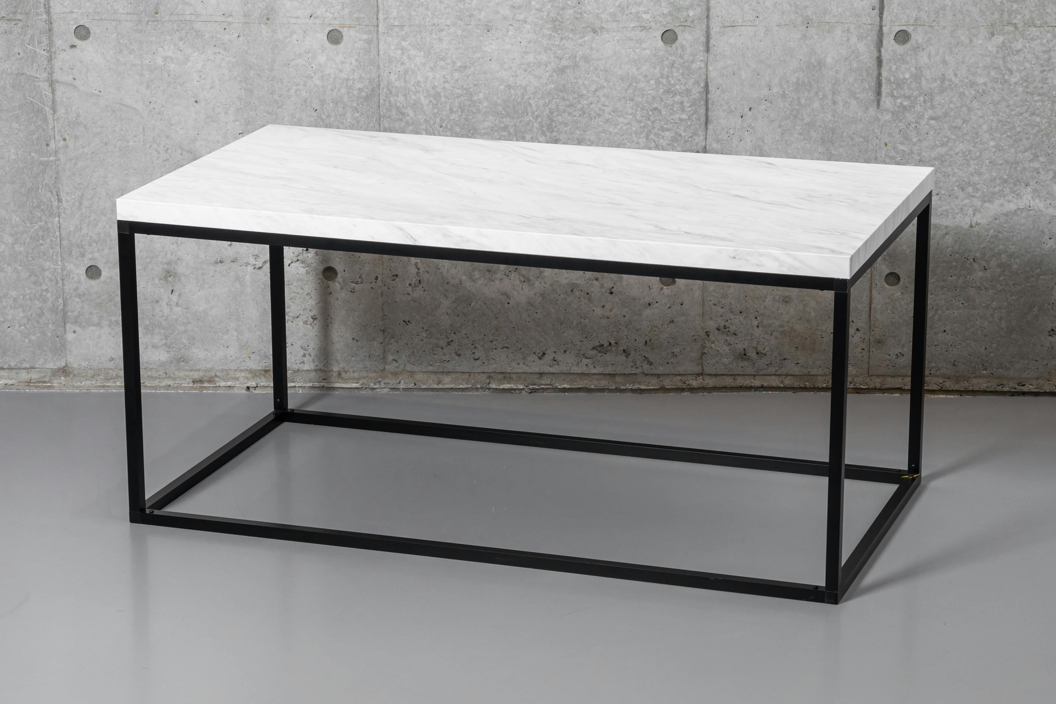 【北参道駅10分】展示会や撮影、レセプションパーティー等に最適なグレーと黒のシックな空間が特徴的なスペース