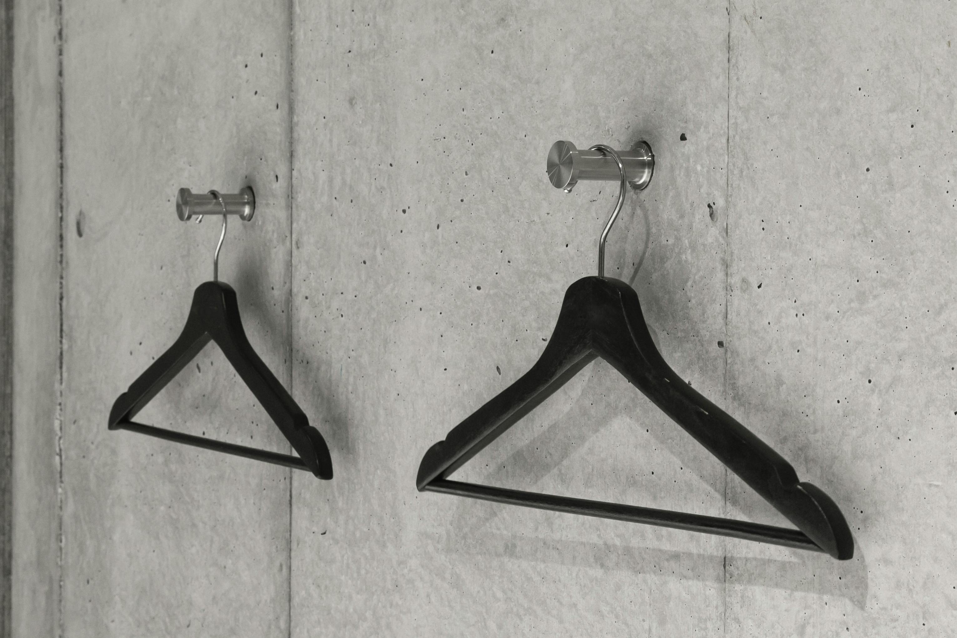 【北参道駅10分】展示会や撮影、レセプションパーティー等に最適なグレーと黒のシックな空間が特徴的なスペース