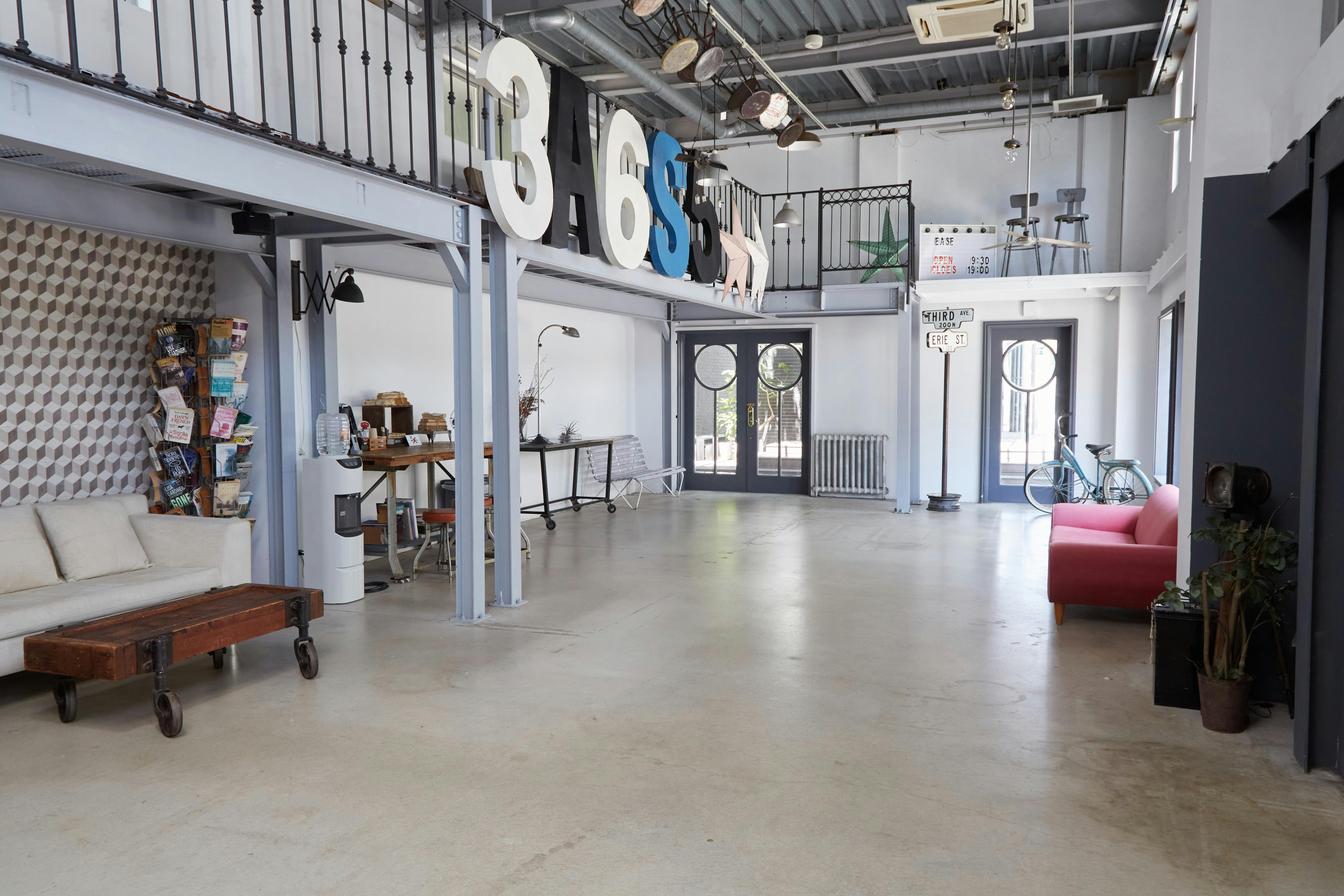 【目黒駅2分】展示会や撮影に適したガレージスタイルのイベントスペース