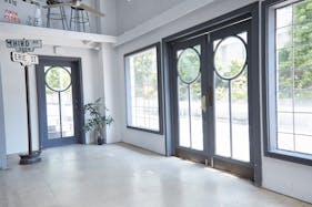 【目黒駅2分】展示会や撮影に適したガレージスタイルのイベントスペース