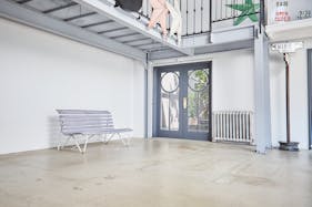 【目黒駅2分】展示会や撮影に適したガレージスタイルのイベントスペース