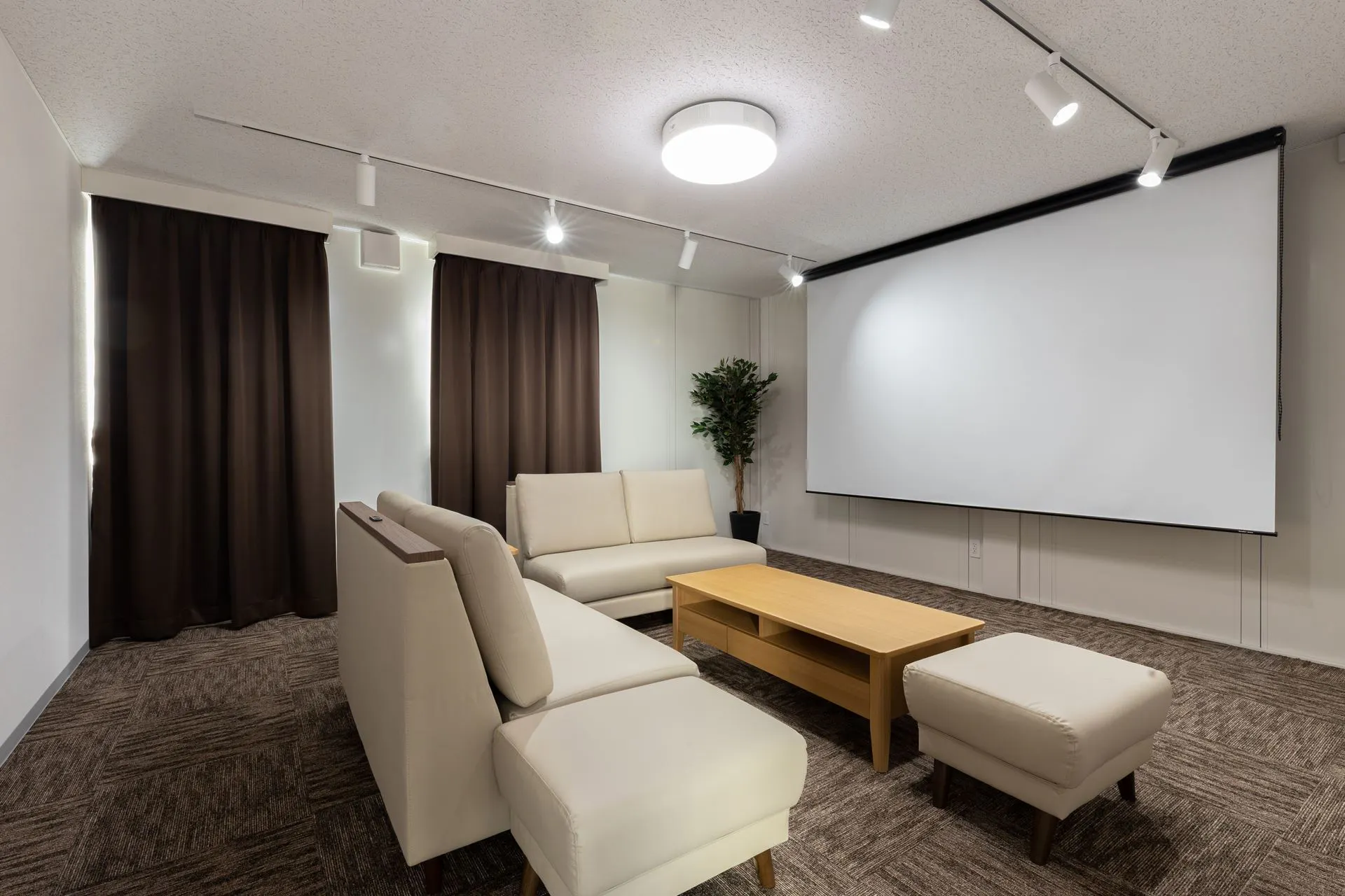 【広島県福山市】自主企画マルシェやワークショップに最適なお手頃価格のレンタルスペース「Living2」/敷地全体の貸切イベント開催も可能!