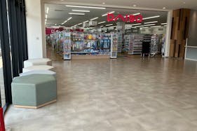 【SOCOLA所沢】2階ダイソー前 物販、食物販のポップアップストアや販促プロモーションに最適な催事イベントスペース