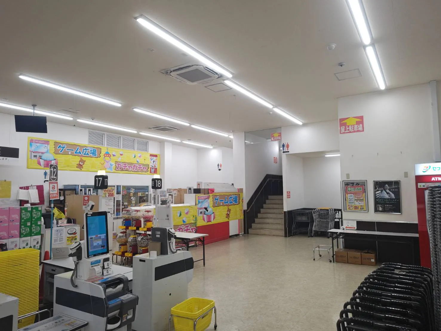 【マルサン久喜店】プロモーションに最適な店内入口前のスペース