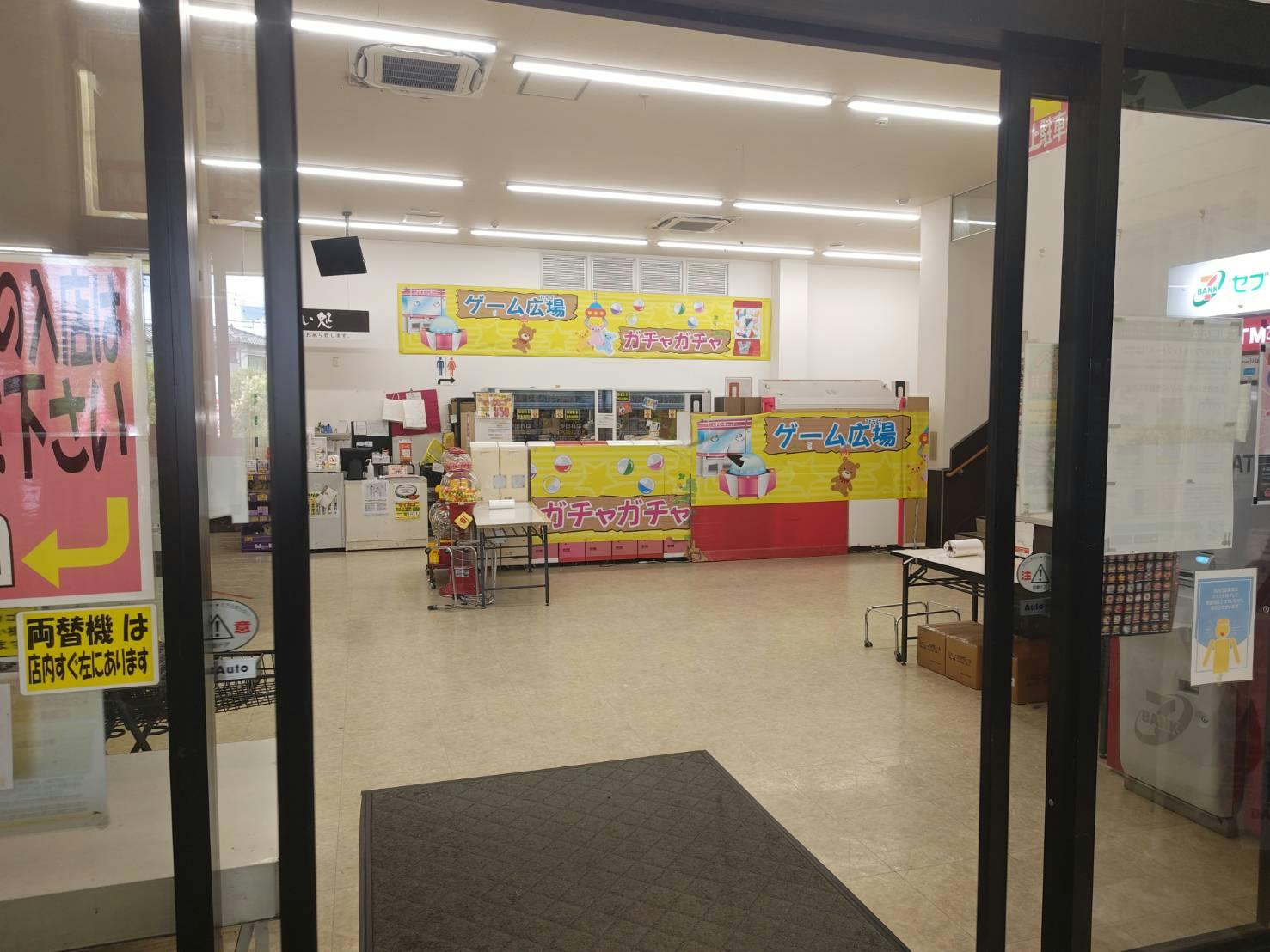 【マルサン久喜店】プロモーションに最適な店内入口前のスペース