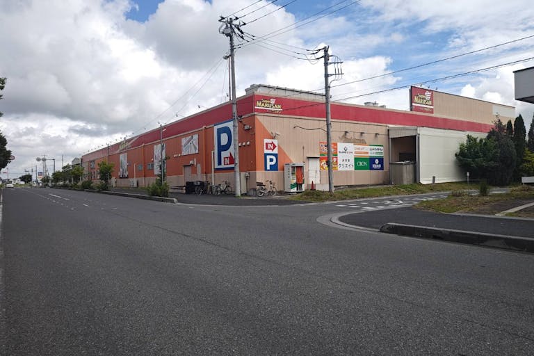 【マルサン久喜店】プロモーションに最適な店内入口前のスペースの画像6