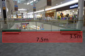 【イオンモール神戸北】2F くすのきブリッジ(モンベル前)※ベンチ有