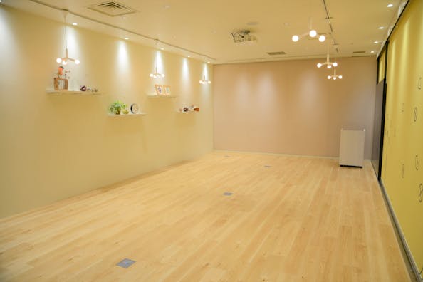 【渋谷駅直結／Room O】ポップアップストア、展示会、子ども向けイベントや撮影にも利用可能なヒカリエ内の映えるイベントスペース
