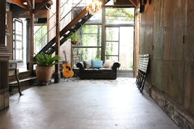 【石川台駅4分】撮影や展示会に最適な様々な用途に使用できるレンタルスペース