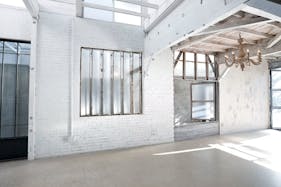 【石川台駅4分】撮影や展示会に最適な様々な用途に使用できるレンタルスペース