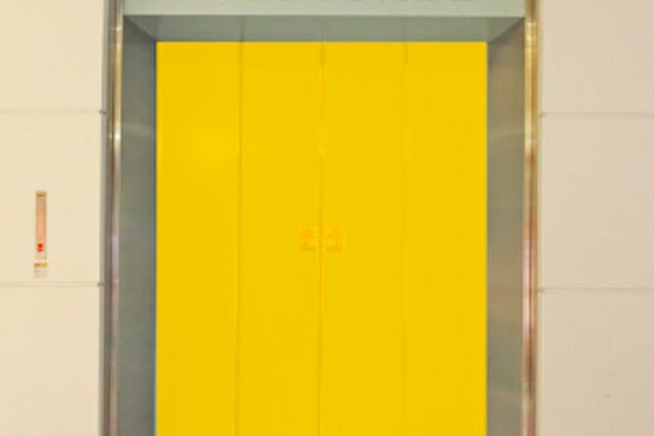 【イオンモール高知】モール内広告 エレベーター