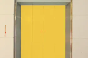 【イオンモール高知】モール内広告 エレベーター