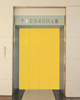 【イオンモール高知】モール内広告 エレベーター