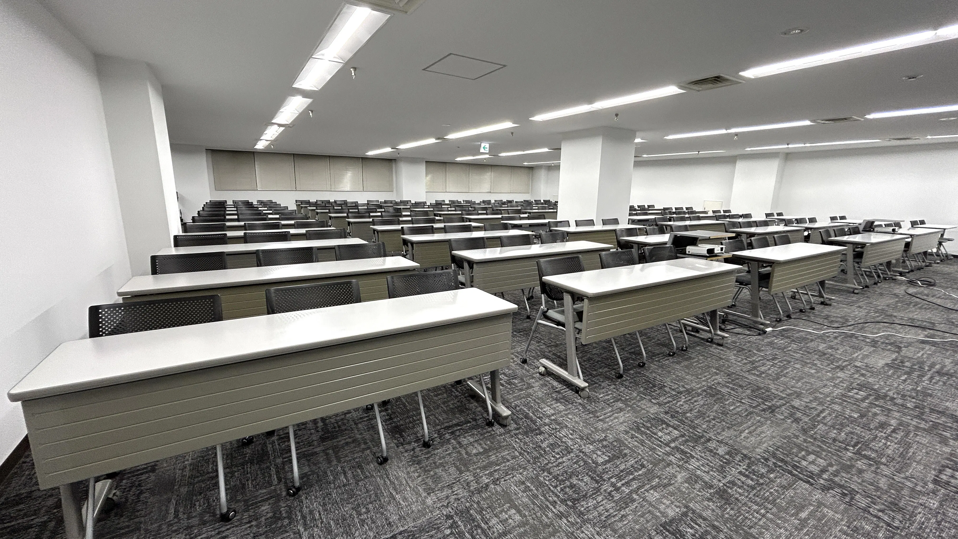 【TIME SHARING 虎ノ門PFビル B1F｜虎ノ門ヒルズ駅3分】174名着席のイベントスペース