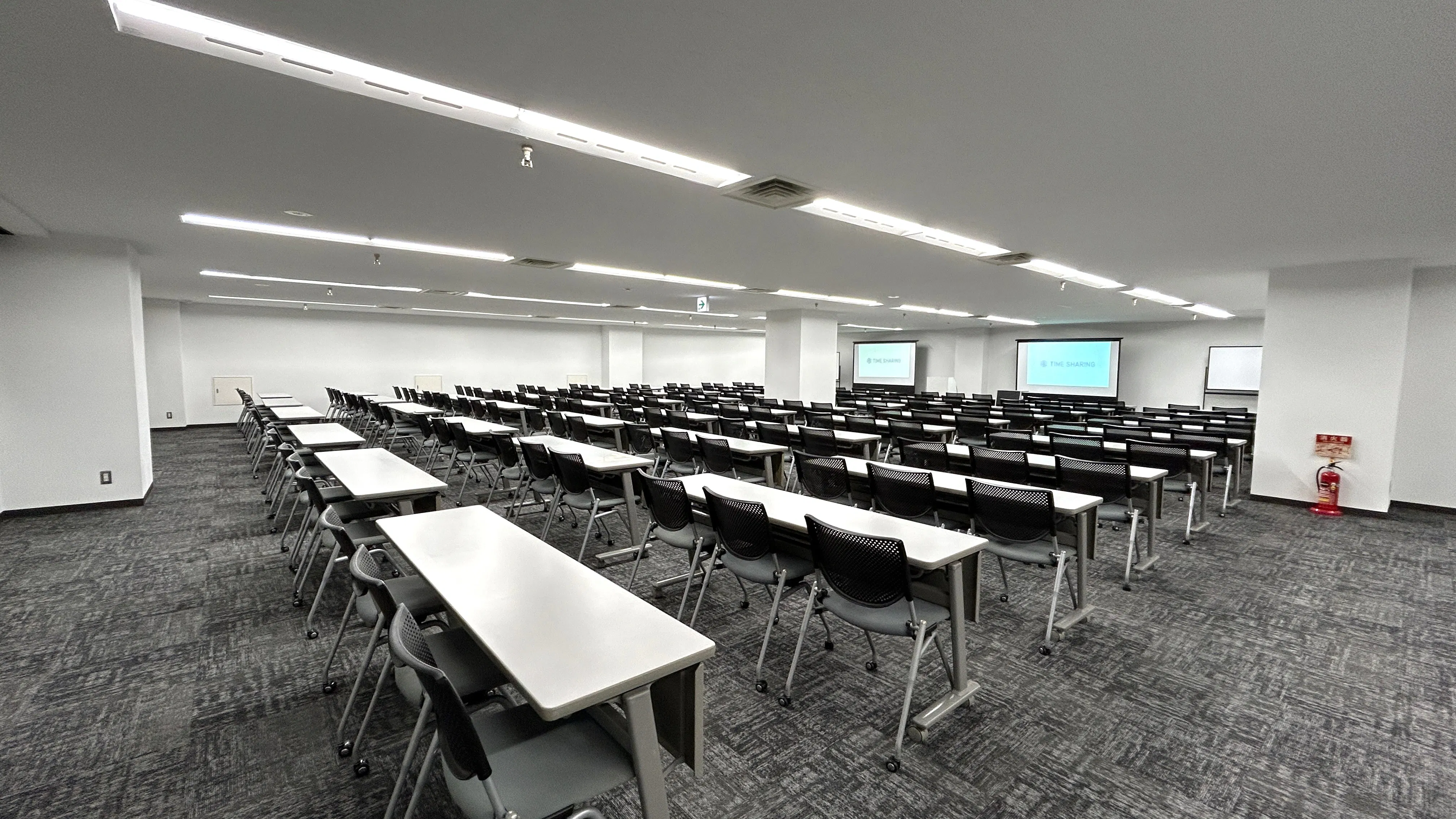【TIME SHARING 虎ノ門PFビル B1F｜虎ノ門ヒルズ駅3分】174名着席のイベントスペースの画像