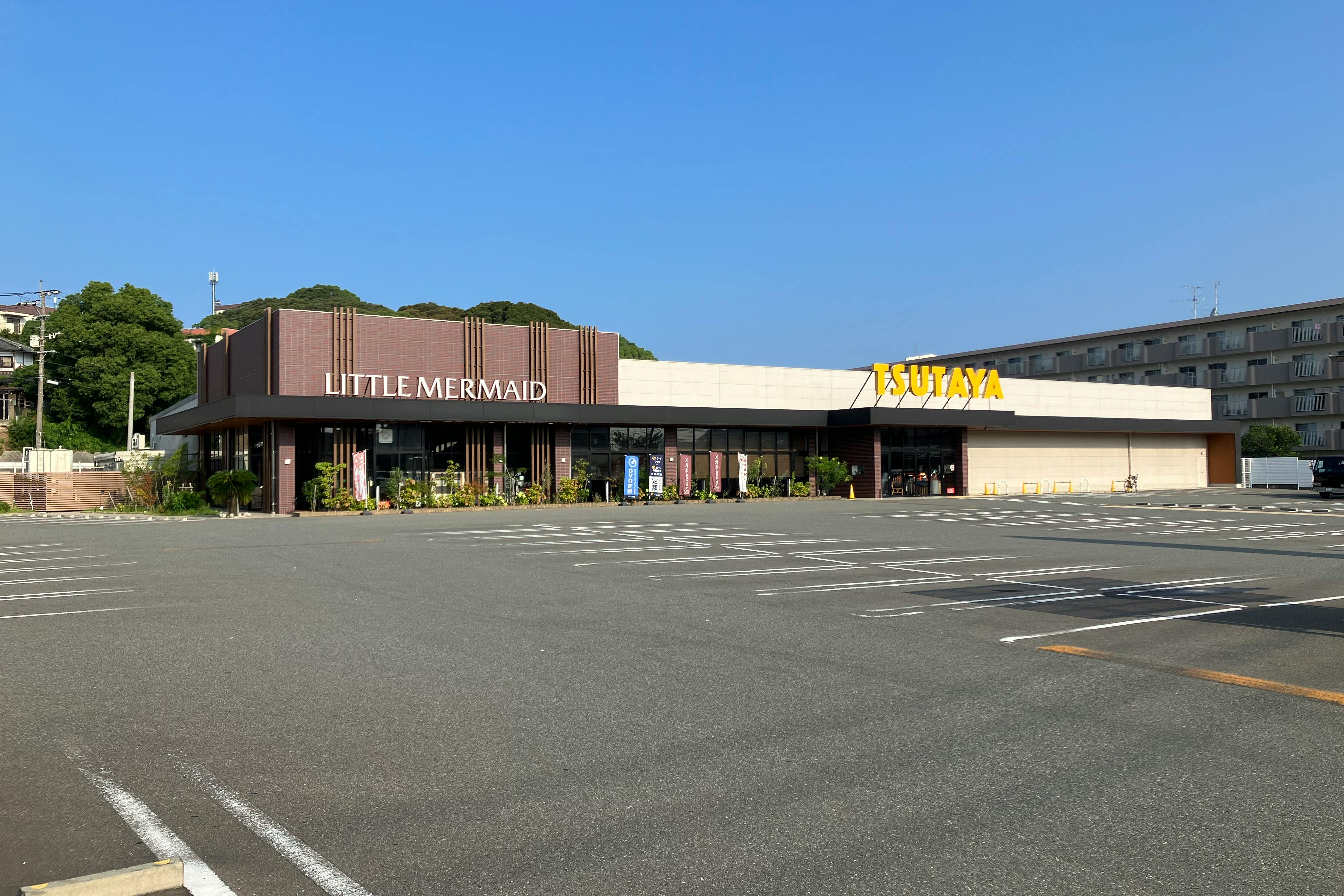 【TSUTAYA和白店】物販やプロモーションの実施可能な店内入口付近イベントスペース①